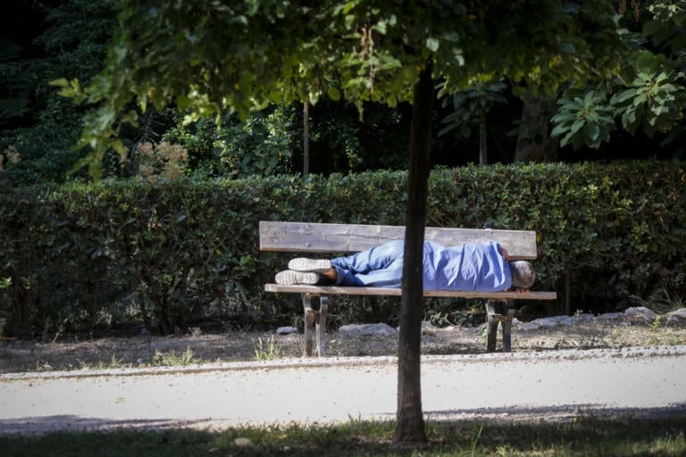 Ομολόγησε ο Αλγερινός δολοφόνος του άστεγου στο Θησείο – Τον σκότωσε «για να λύσει τα μάγια»!